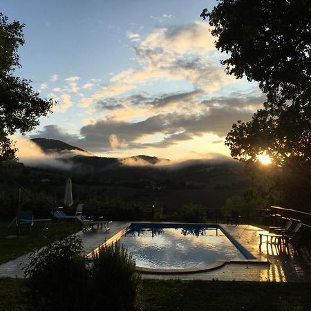 Agriturismo Gioie Di Campagna 파브리아노 외부 사진