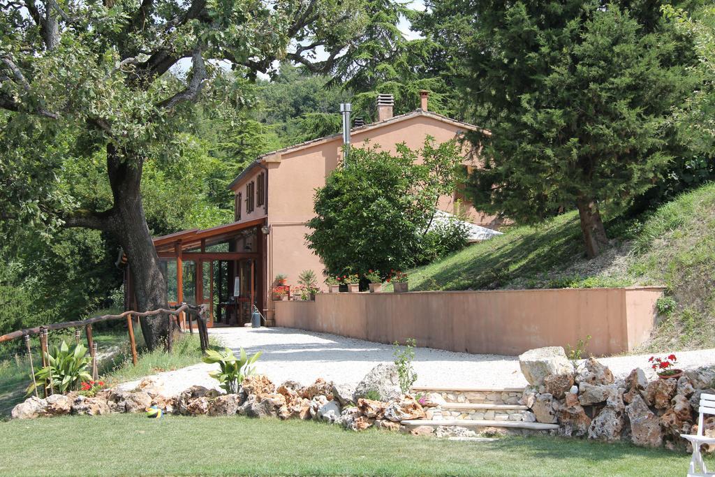 Agriturismo Gioie Di Campagna 파브리아노 외부 사진