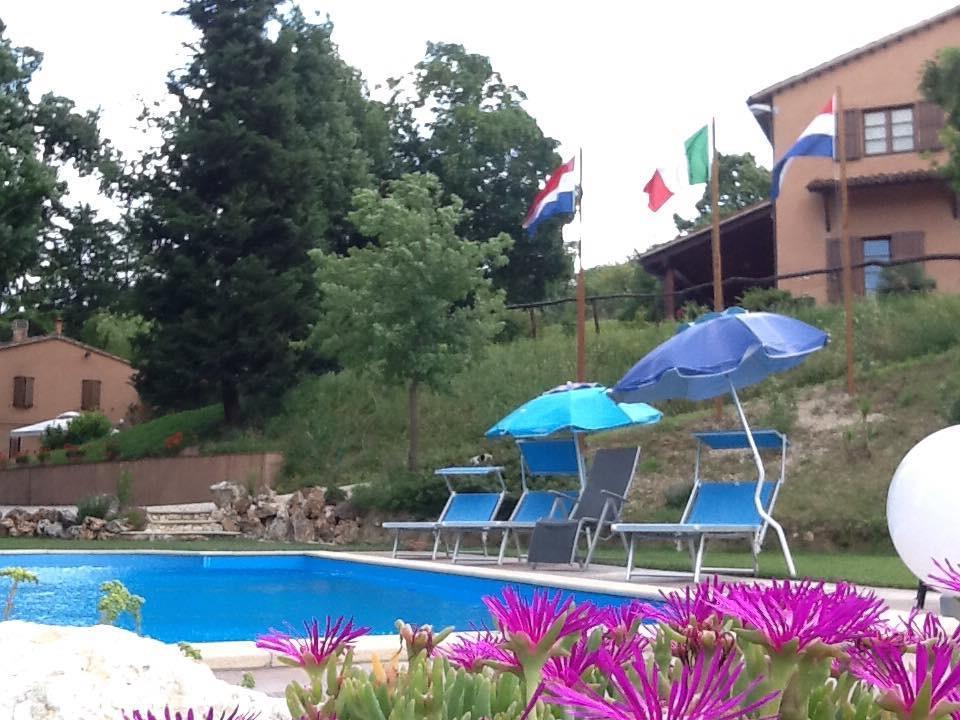 Agriturismo Gioie Di Campagna 파브리아노 외부 사진