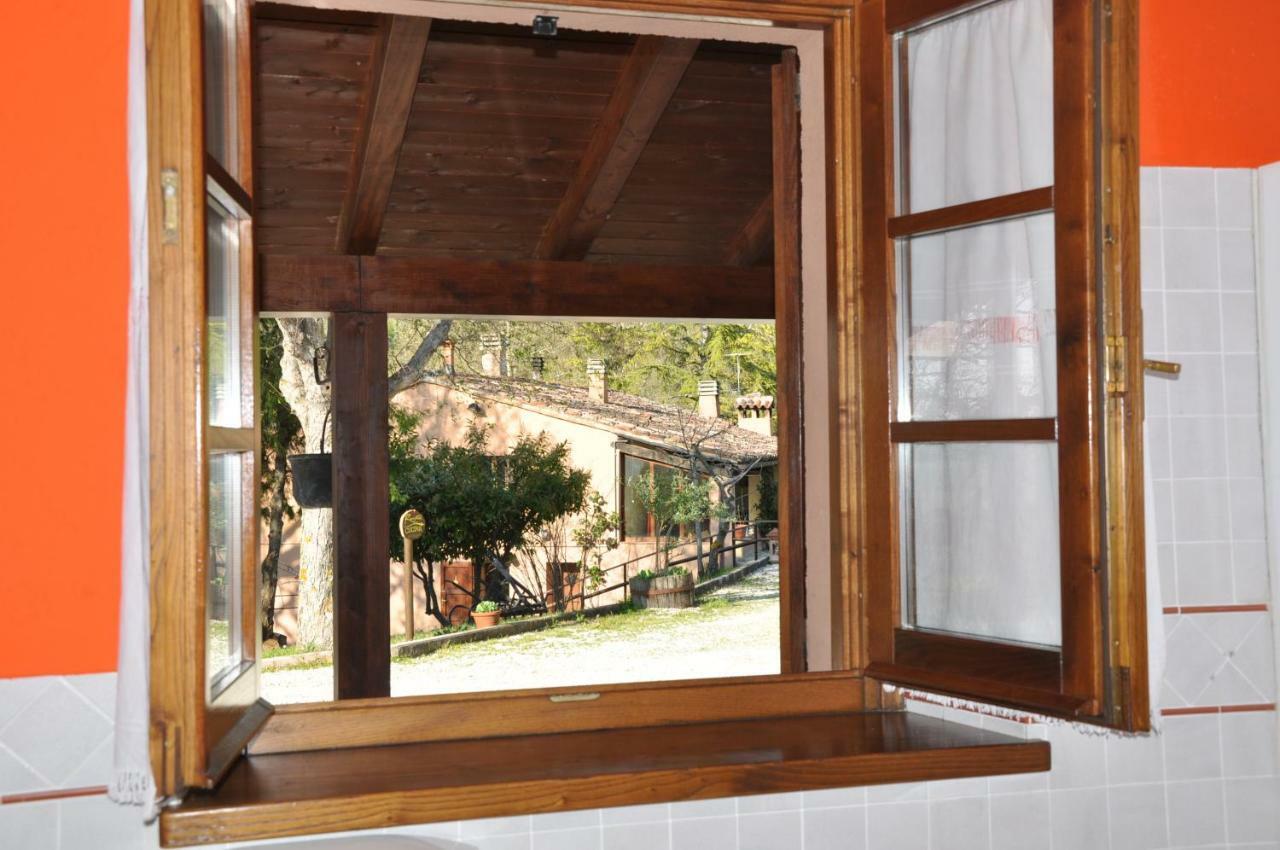 Agriturismo Gioie Di Campagna 파브리아노 외부 사진